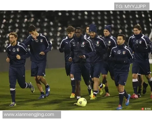 香港足球明星队荣耀时刻领奖视频展现团队精神与拼搏历程